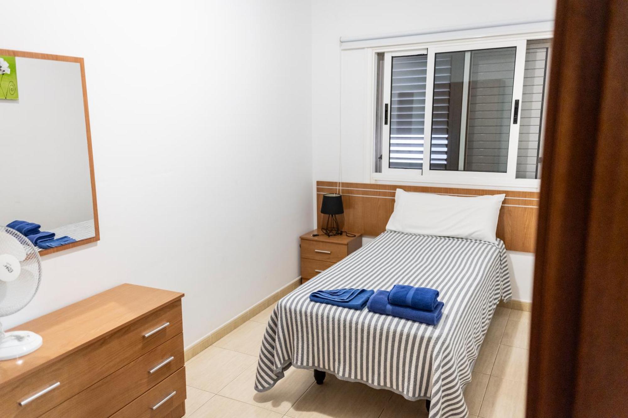 Apartamento Yesenia Vv Airport El Matorral Exterior foto